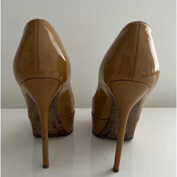 SERGIO ROSSI TAN HEELS - Picture 3 of 7
